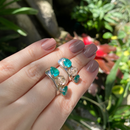 Brinco Trio de Pedras Verdes e Cristal – Banho Prateado