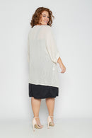 Kimono Longo Off-White Plus Size em Malha com Cinto