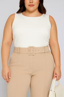 Calça Bege Plus Size de Alfaiataria com Cintura Alta e Cinto Largo – Elegância e Conforto para Todos os Momentos