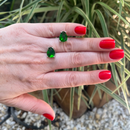 Brinco Gota Verde – Sofisticação e Brilho Natural