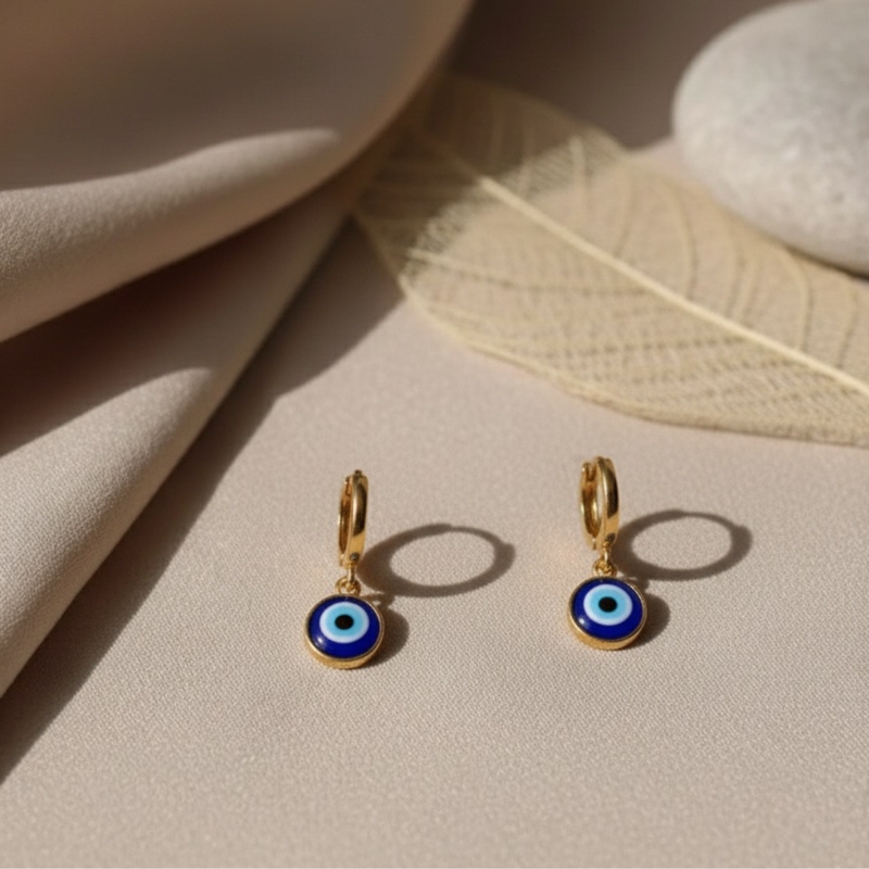 Brinco Olho Grego Dourado – Proteção e Estilo em Cada Detalhe