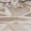 Kit de Brincos Dourados – Coroa, Bigode e Boca com Zircônias