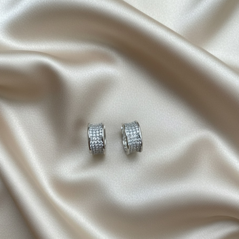 Brinco Prata com Micro Zircônias – Elegante