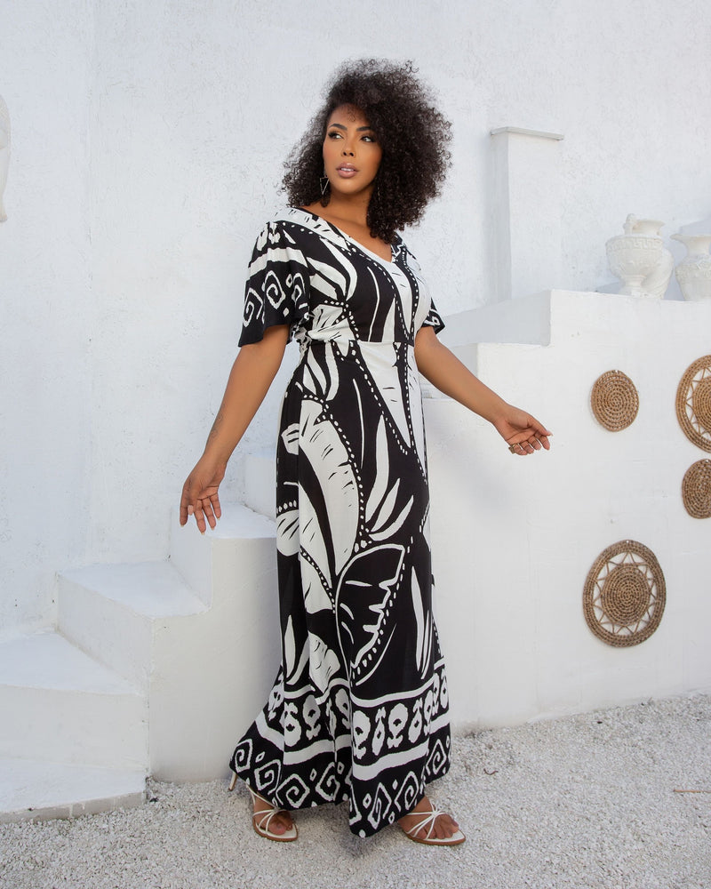 Vestido Preto e Branco Plus Size Chic aberto Andreza