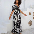 Vestido Preto e Branco Plus Size Chic aberto Andreza