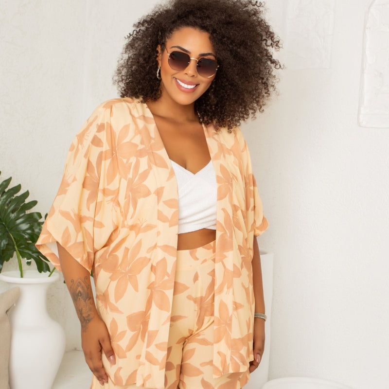 Conjunto Plus size feminino shorts e kimono