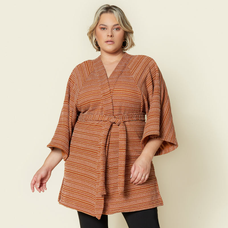 Kimono Alongado em Malha de Tricô com Cinto – Plus Size